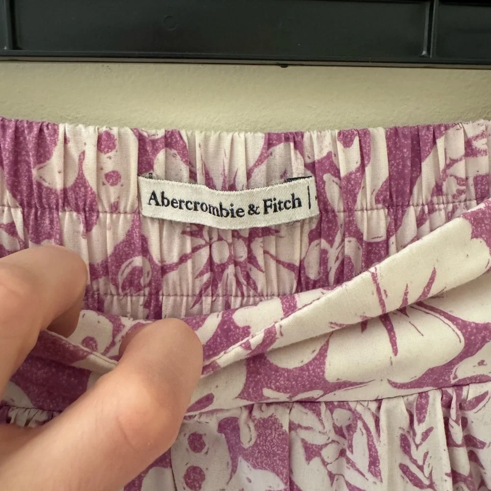 Abercrombie & Fitch Pink and White Floral Maxi Skirt